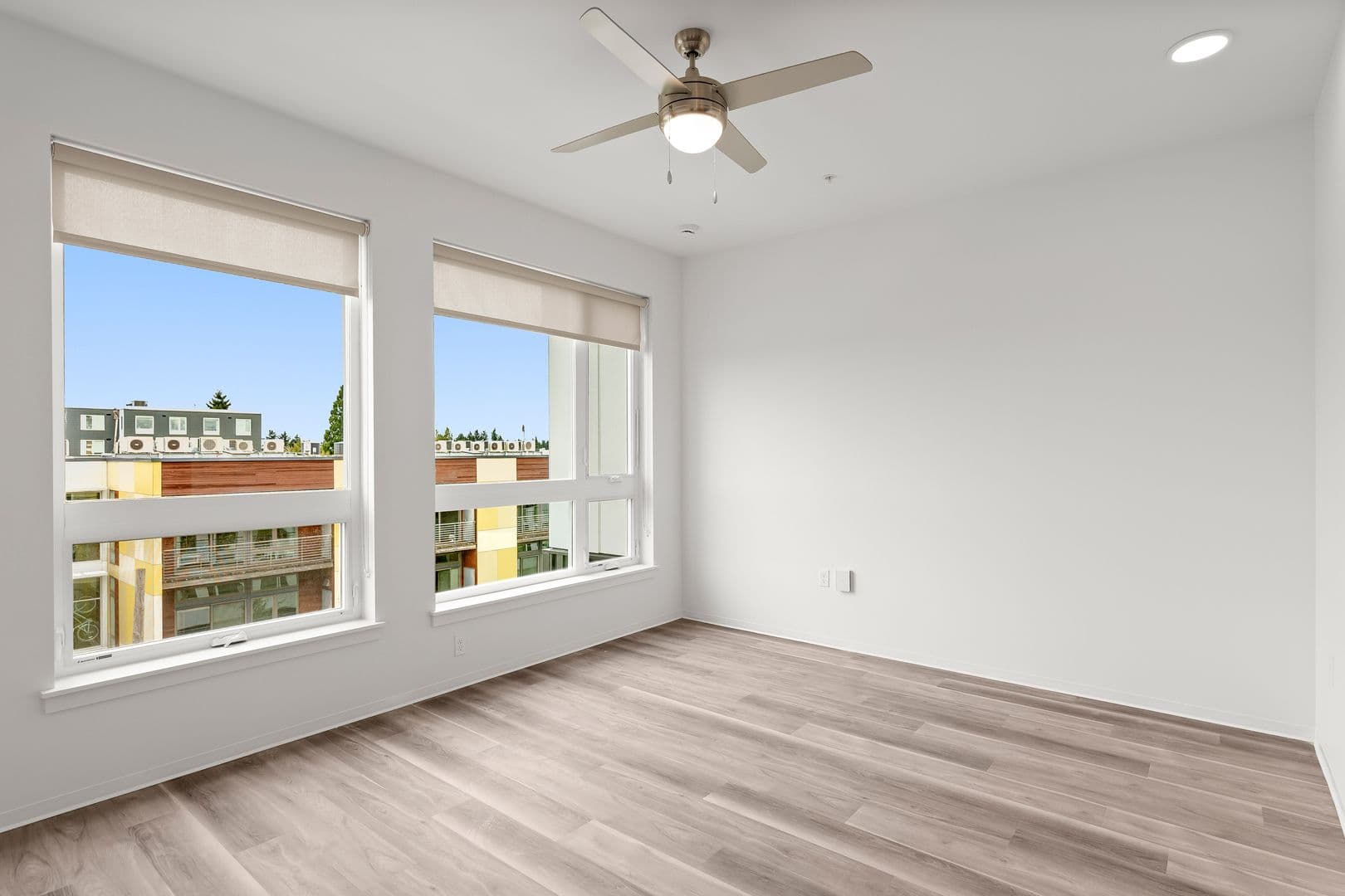 Portland Apartment: 5460 N Interstate Ave