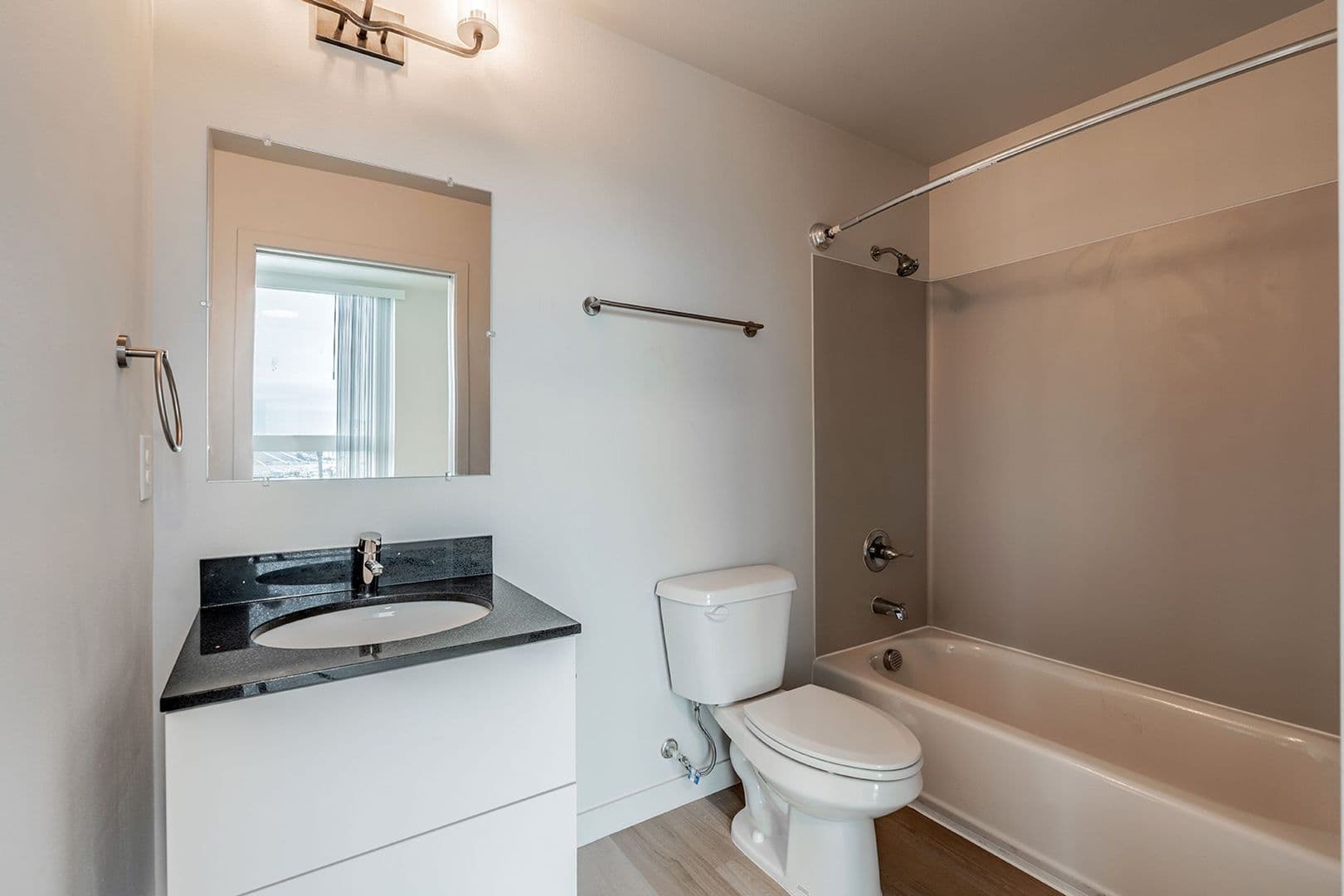 Tacoma Apartment: 201 E 25th St