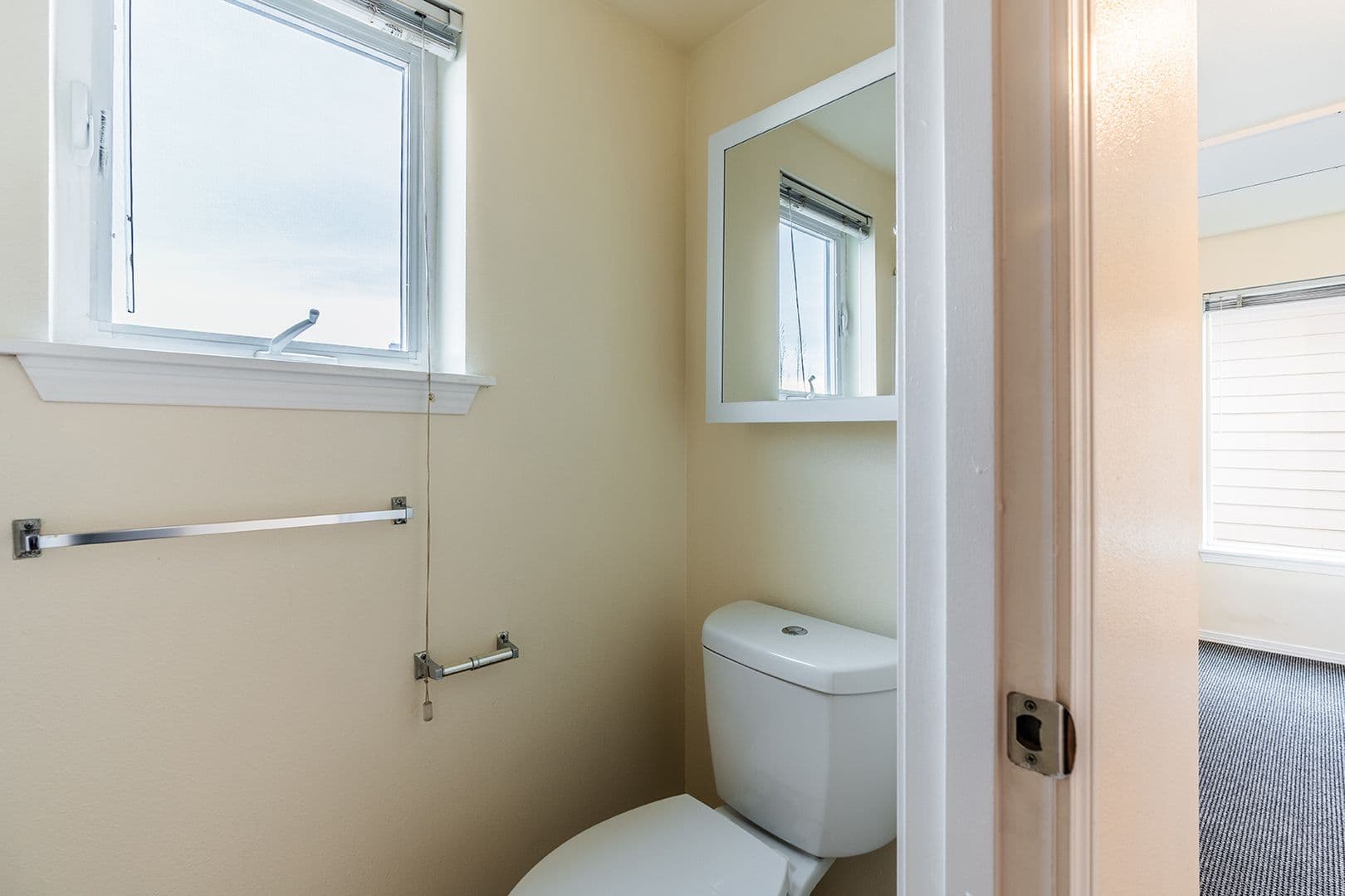 Seattle Apartment: 310 17th Ave S