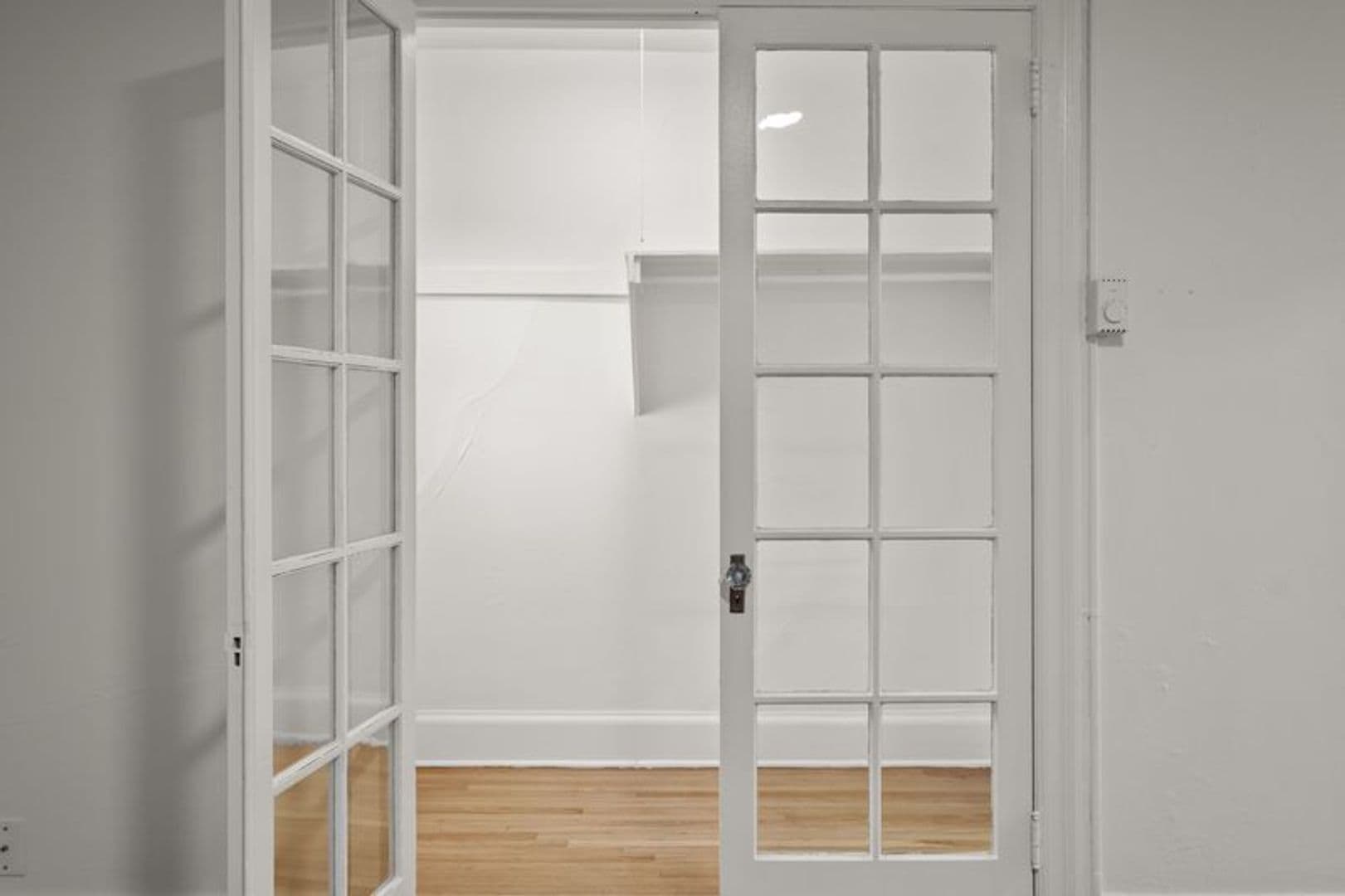 Seattle Apartment: 4210 Brooklyn Ave NE