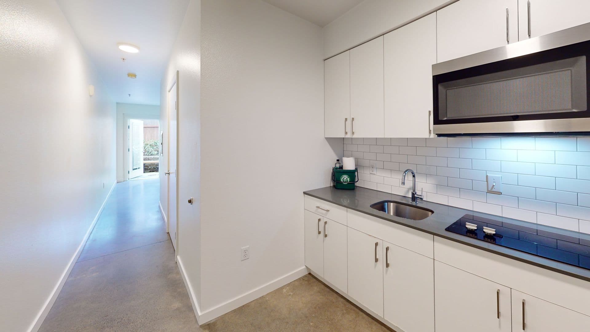 Seattle Apartment: 1715 12th Ave
