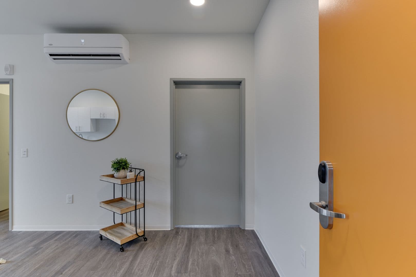 Portland Apartment: 1075 NW 16th Ave