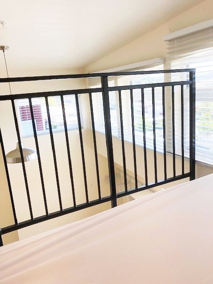 Seattle Apartment: 1514 NW 52nd St