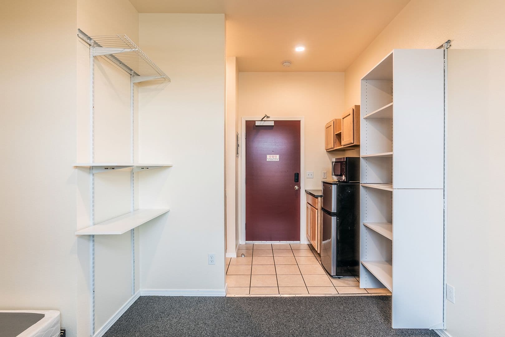 Seattle Apartment: 1728 Summit Ave