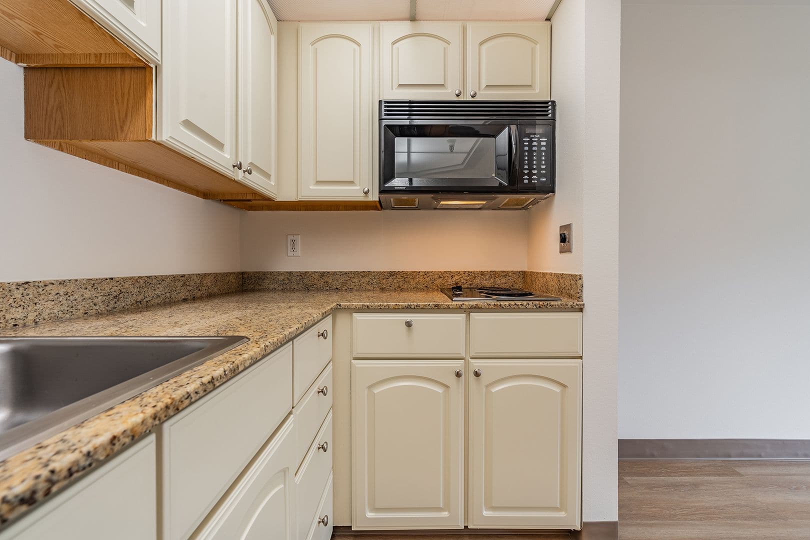 Bellevue Apartment: 15750 NE 15th Street
