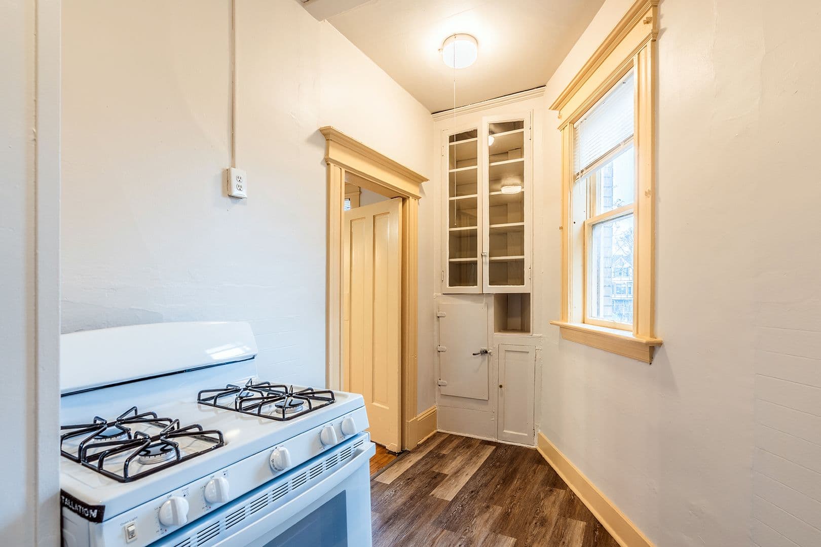 Seattle Apartment: 1625 E Madison St