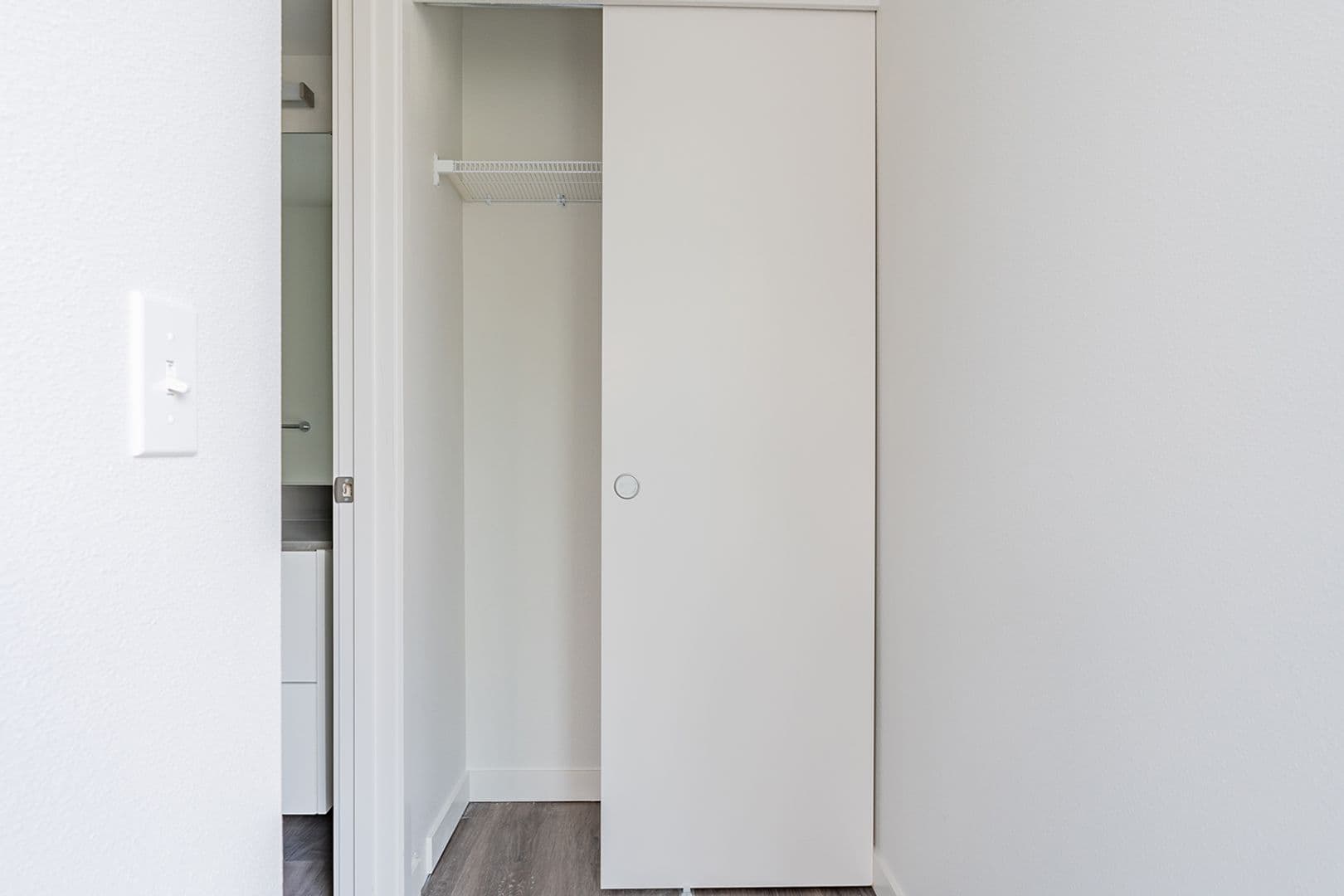 Seattle Apartment: 355 15th Ave