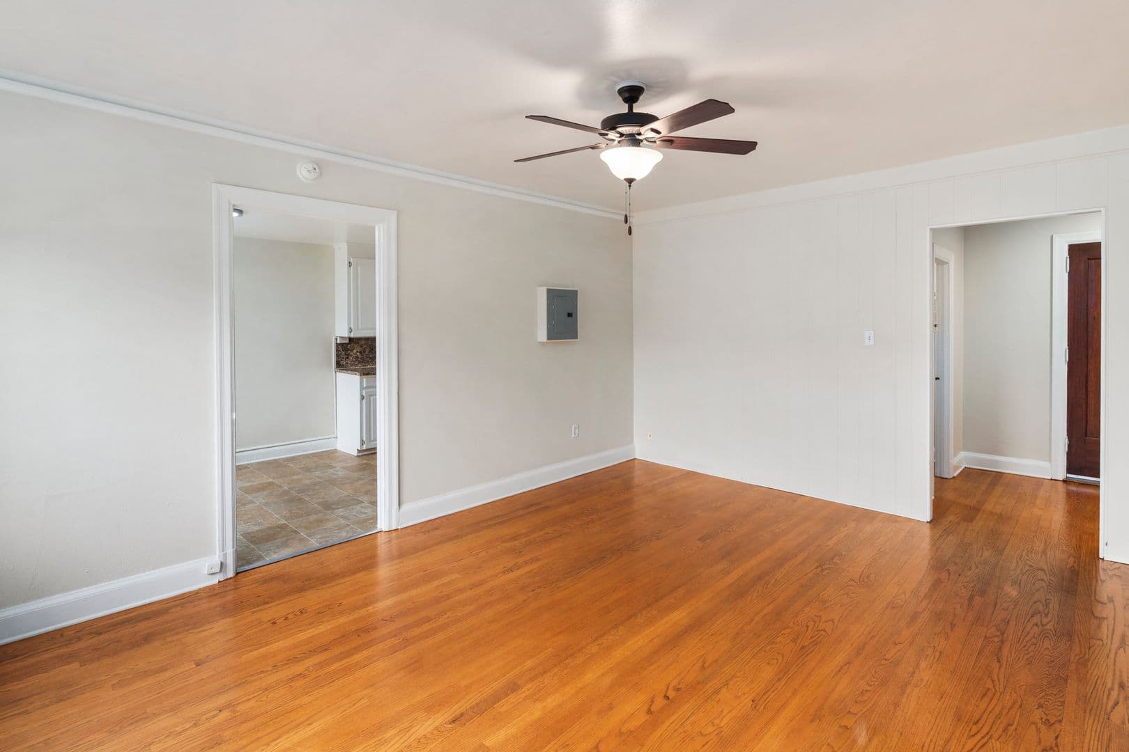 Seattle Apartment: 1705 Belmont Ave