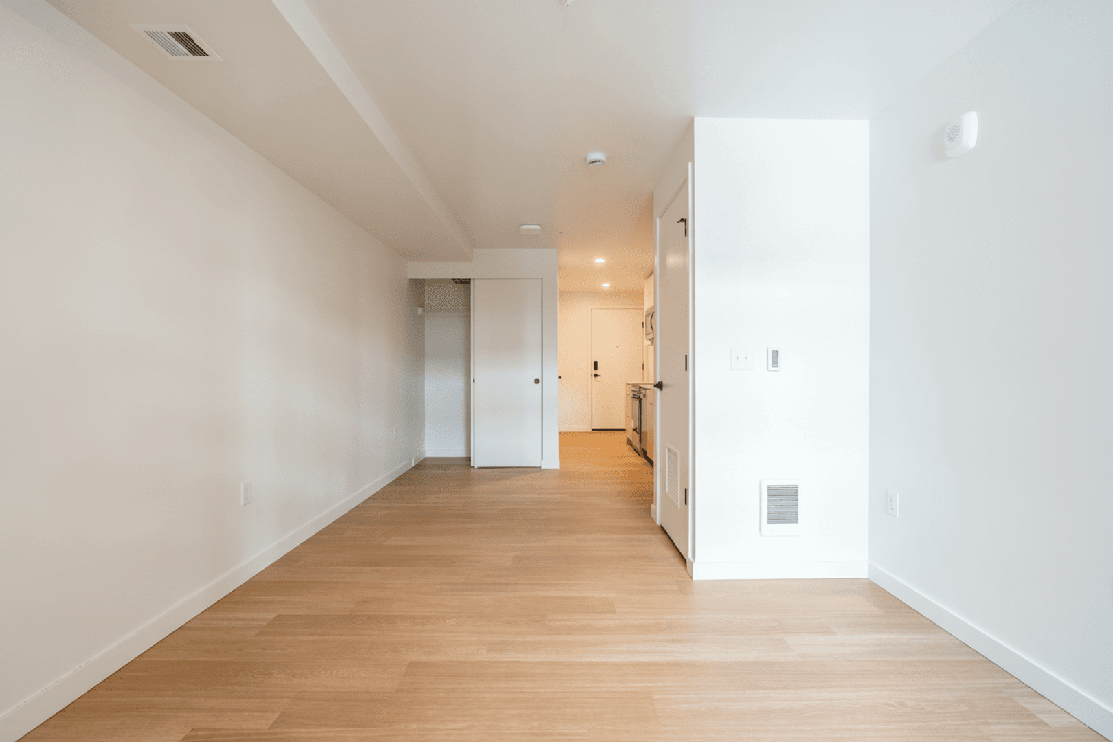 Bellevue Apartment: 290 106th Pl NE