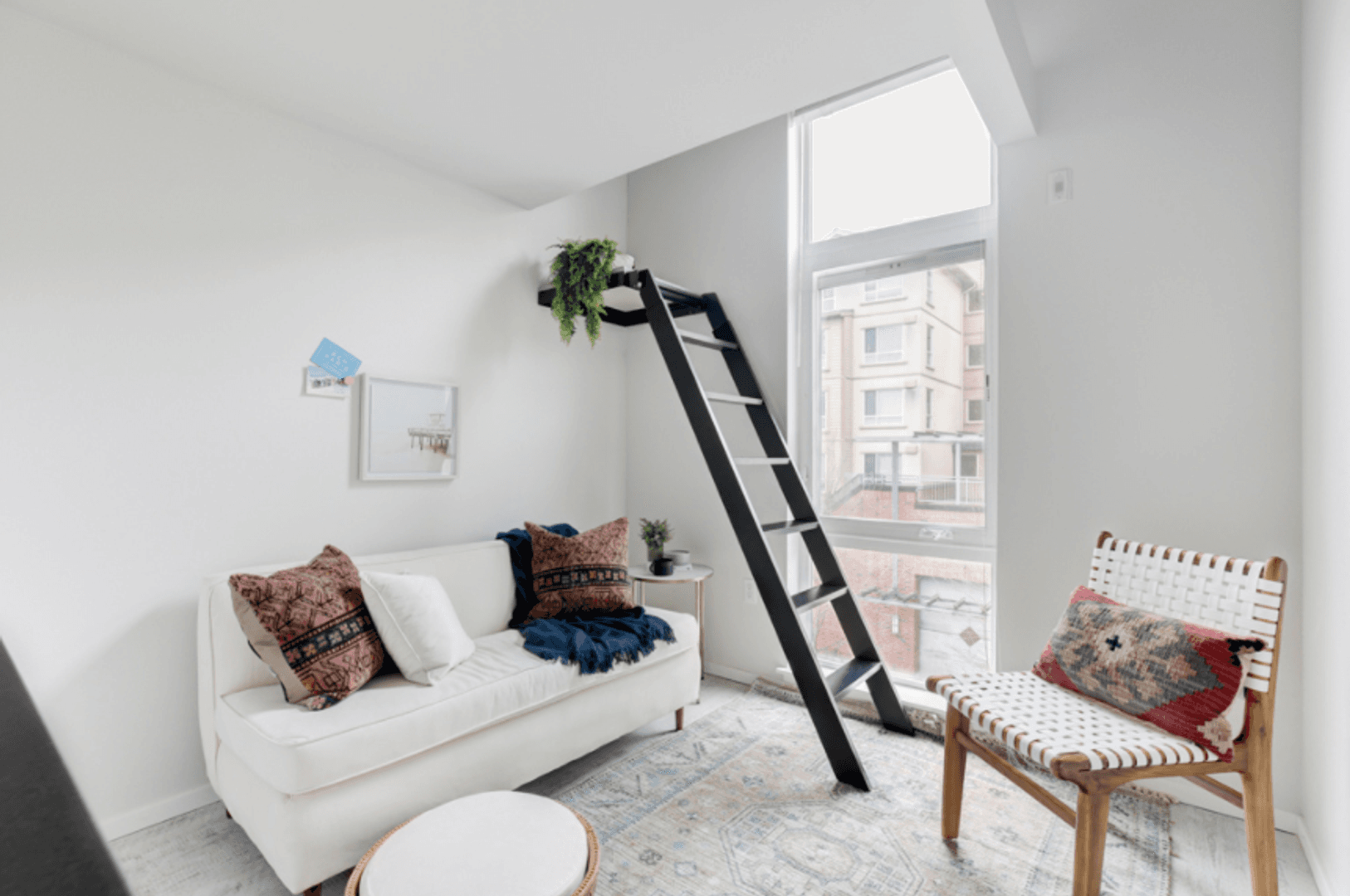 Seattle Apartment: 1806 23rd Ave
