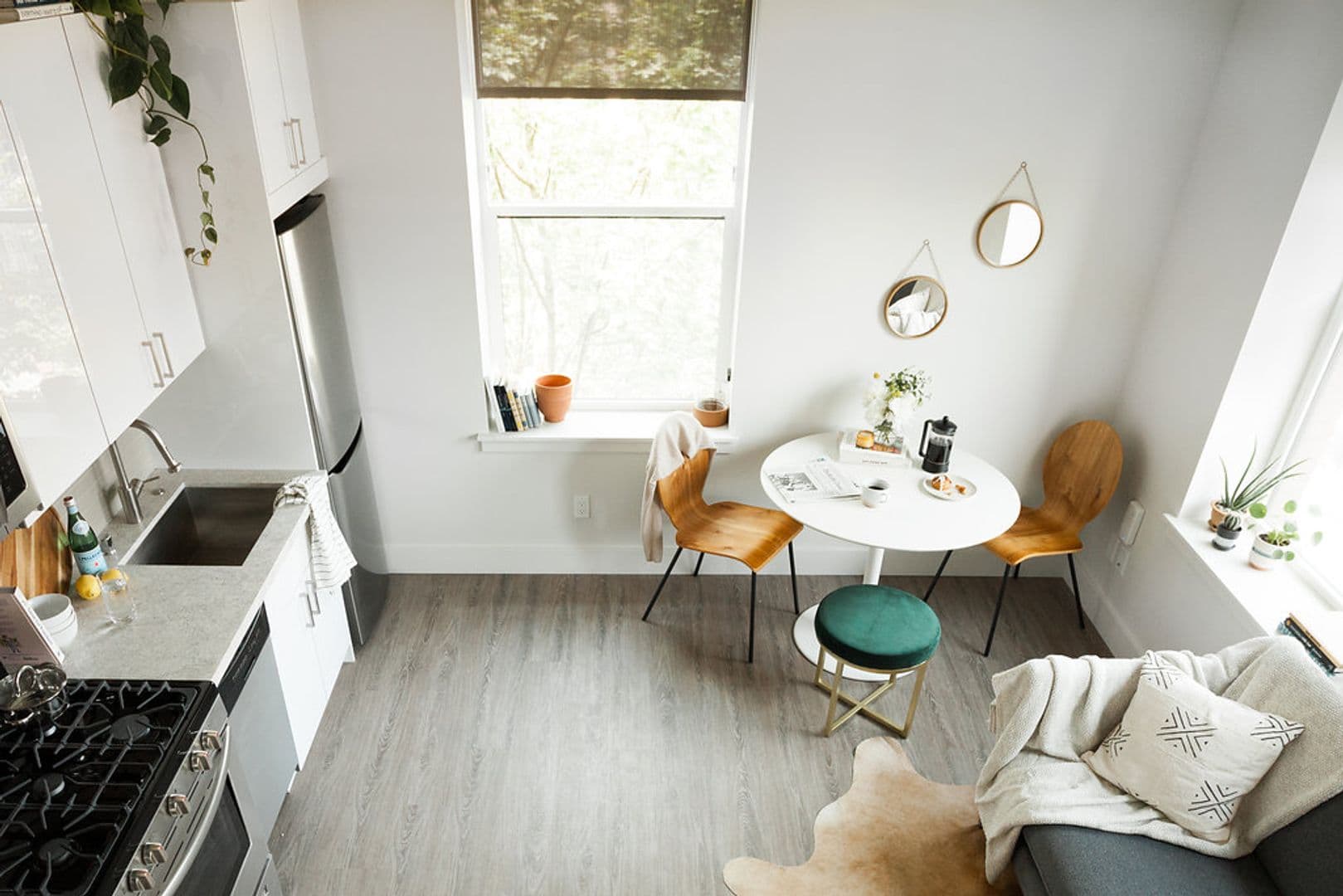 Seattle Apartment: 423 Terry Ave