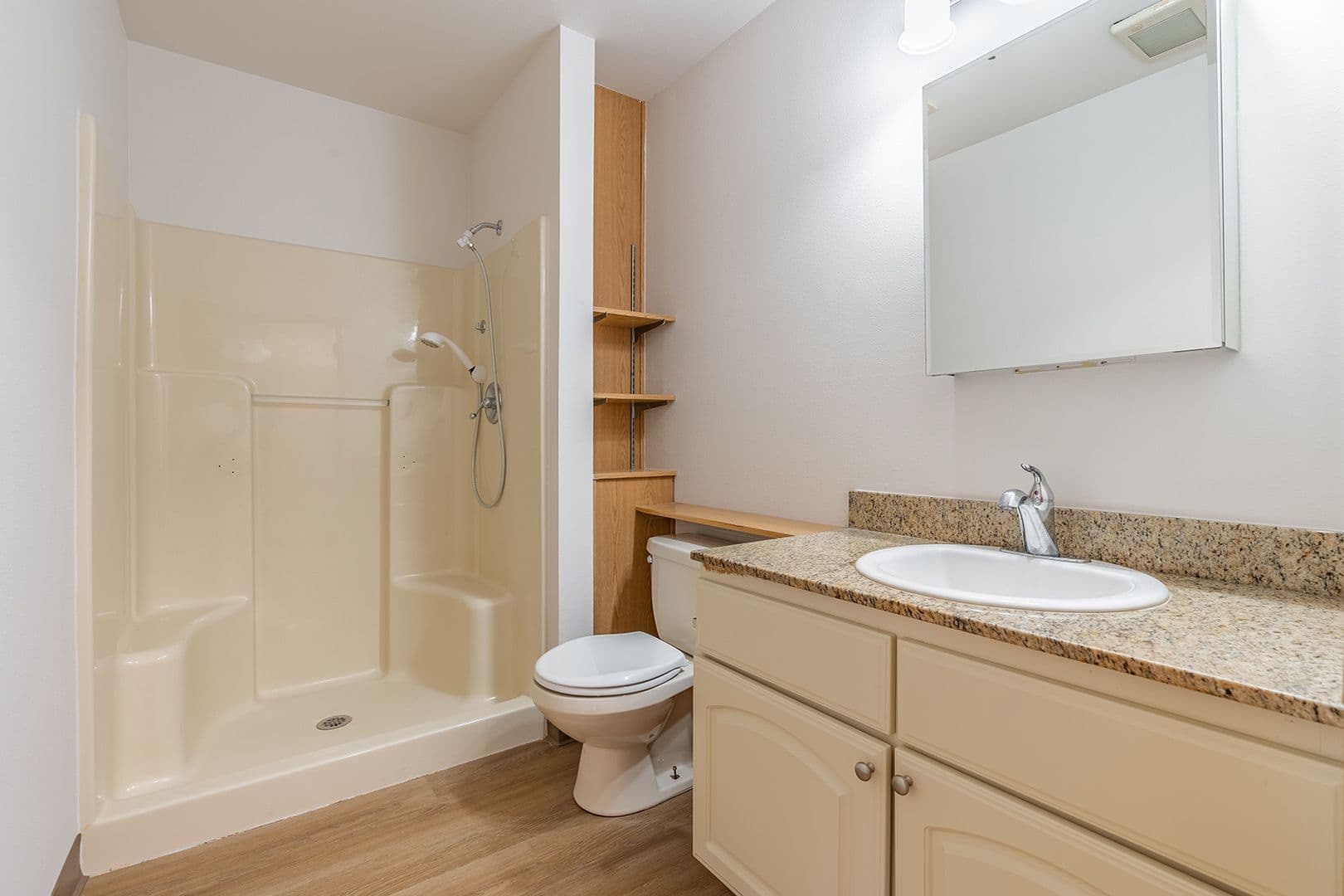 Bellevue Apartment: 15750 NE 15th Street