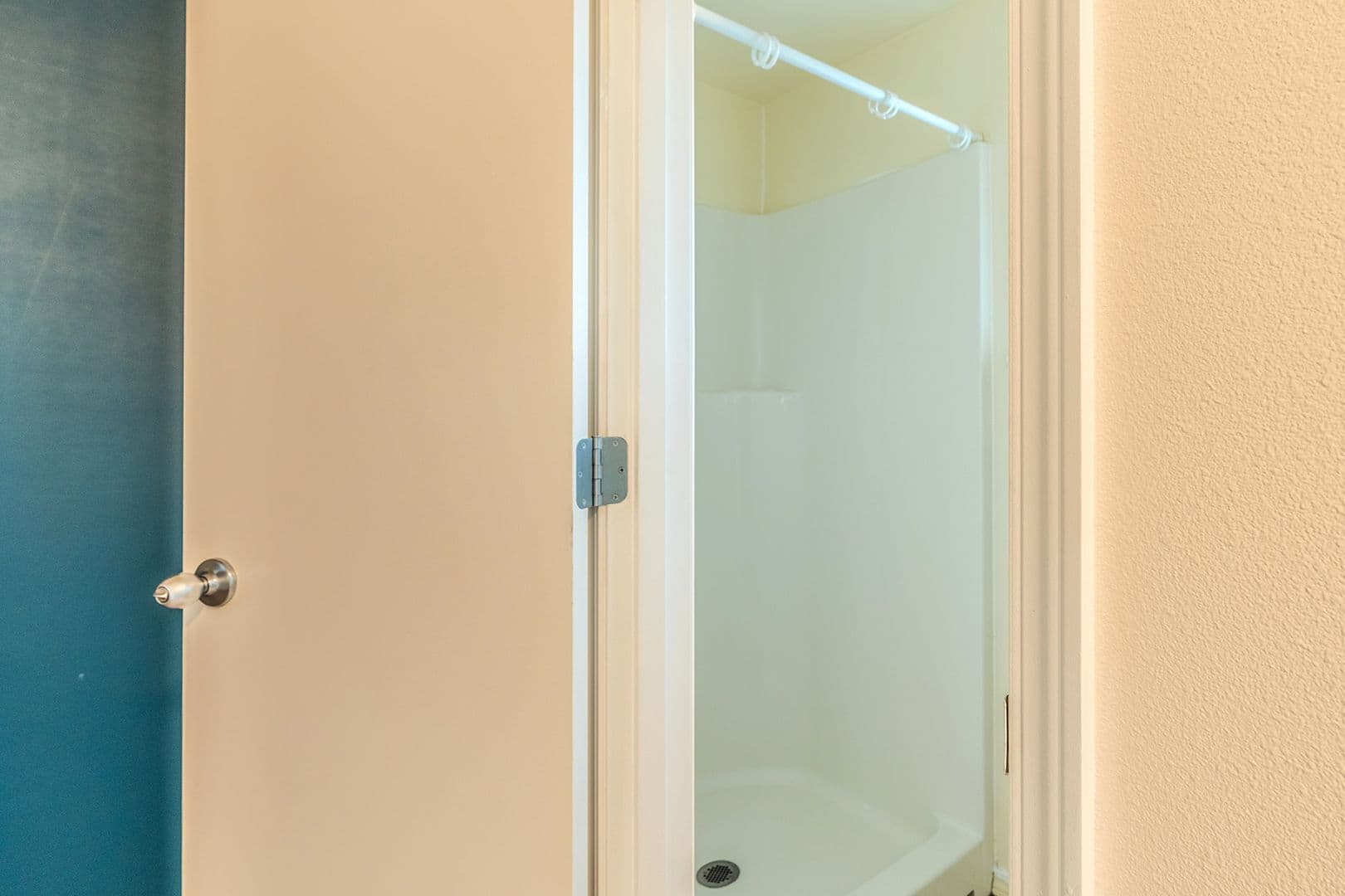 Seattle Apartment: 310 17th Ave S