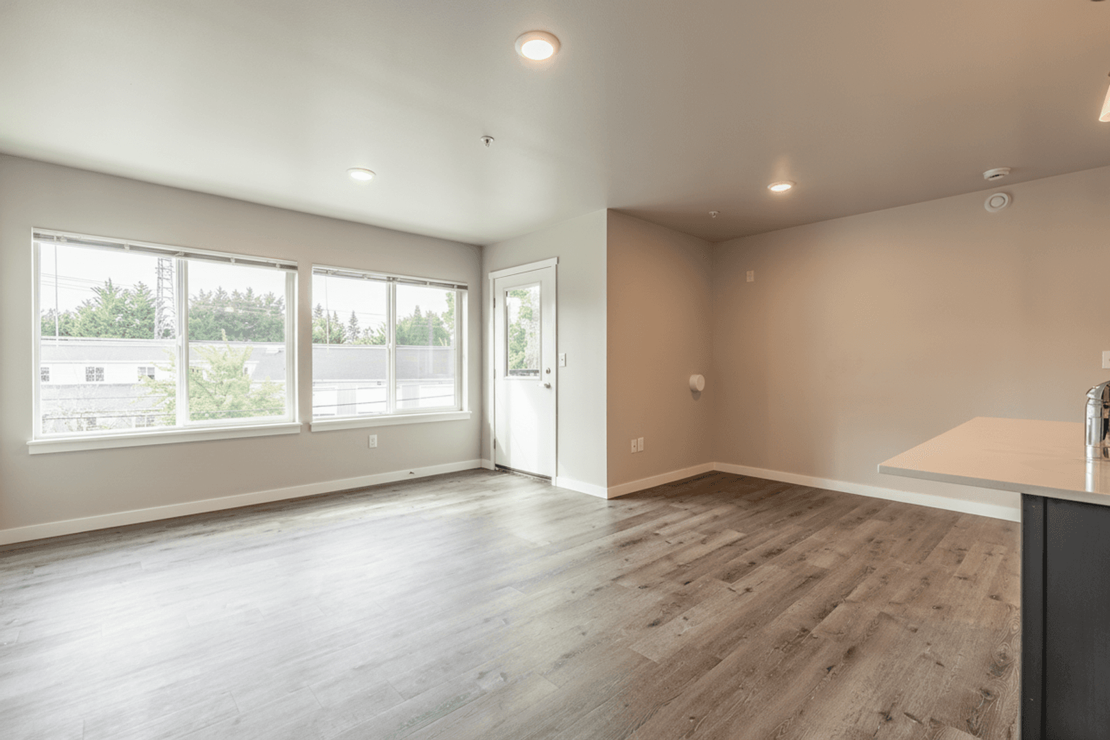 Bonney Lake Apartment: 18426 Veterans Memorial Dr E