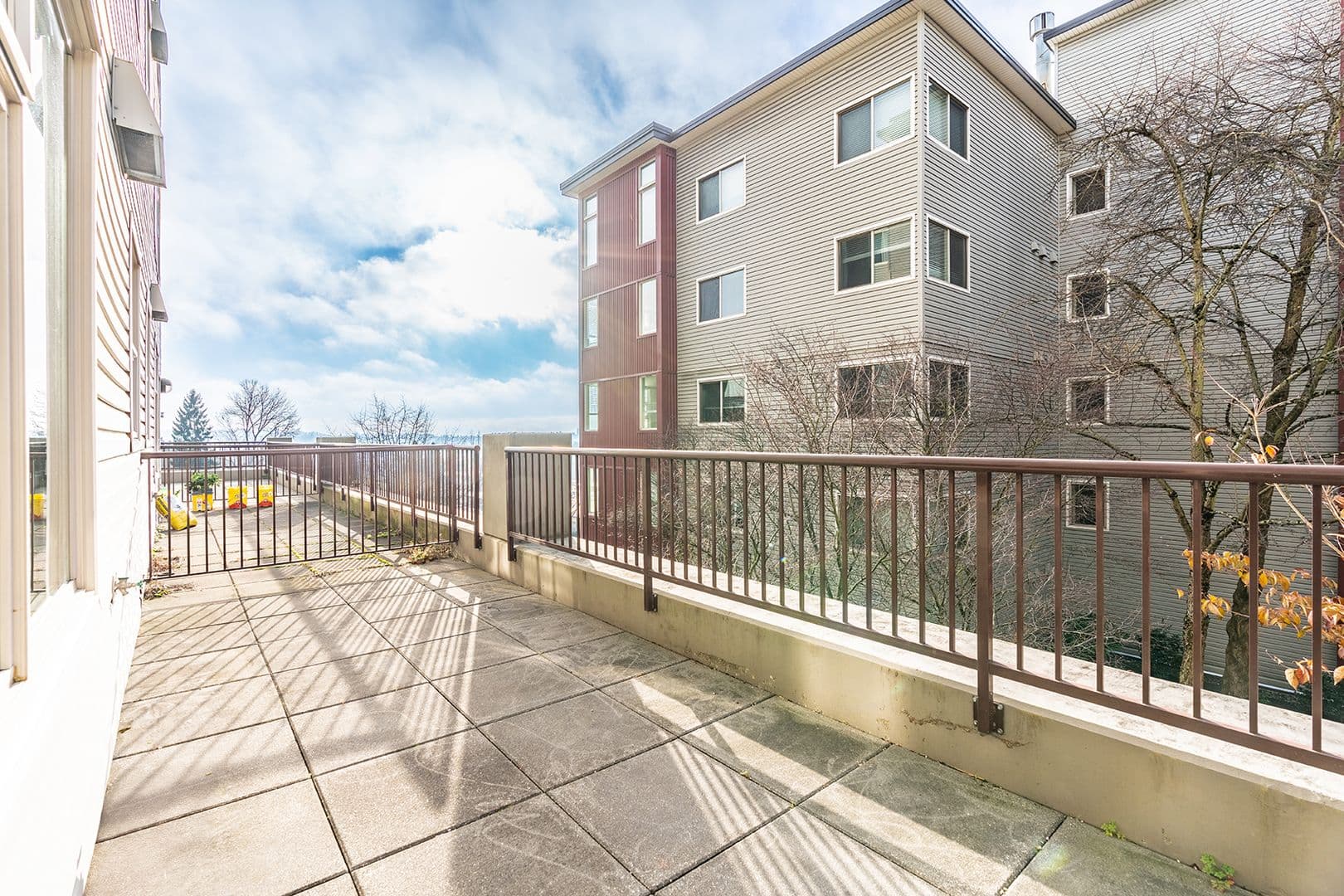 Seattle Apartment: 402 22nd Ave S