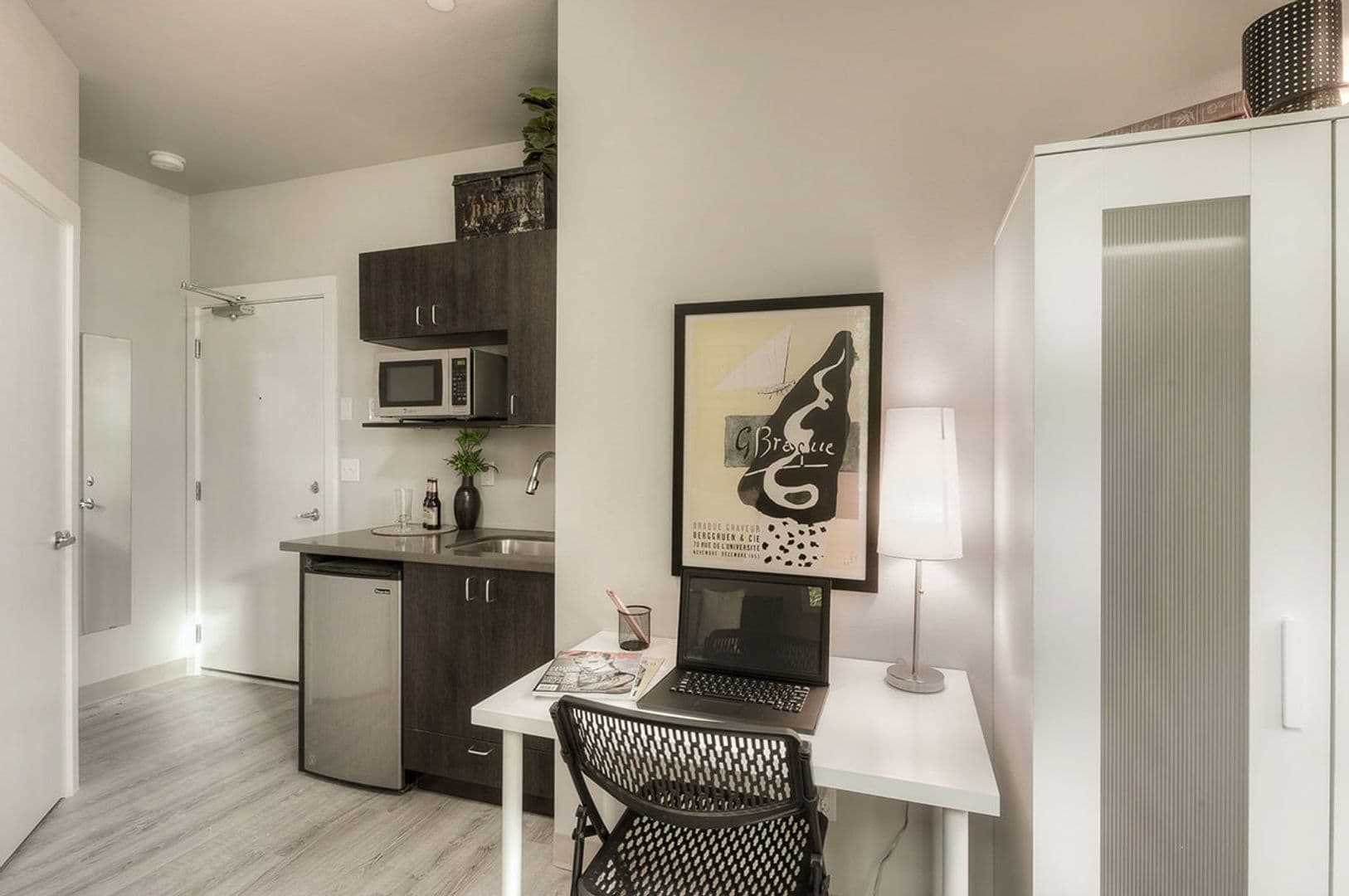 Seattle Apartment: 1715 NW 58th St