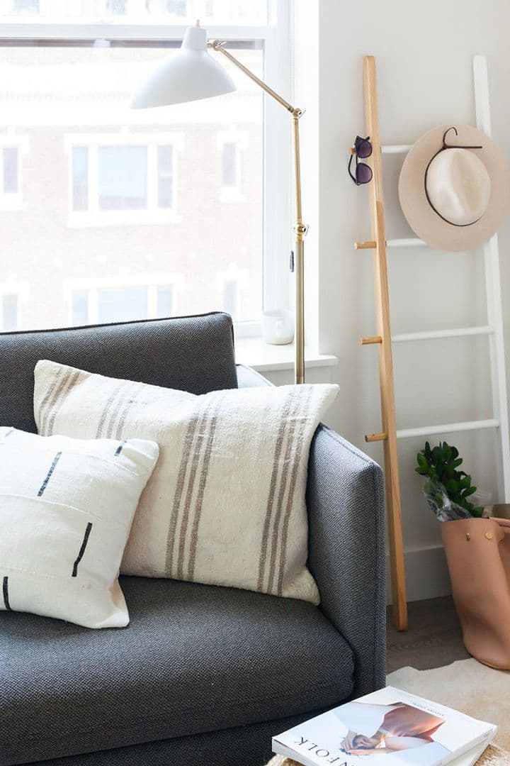 Seattle Apartment: 423 Terry Ave