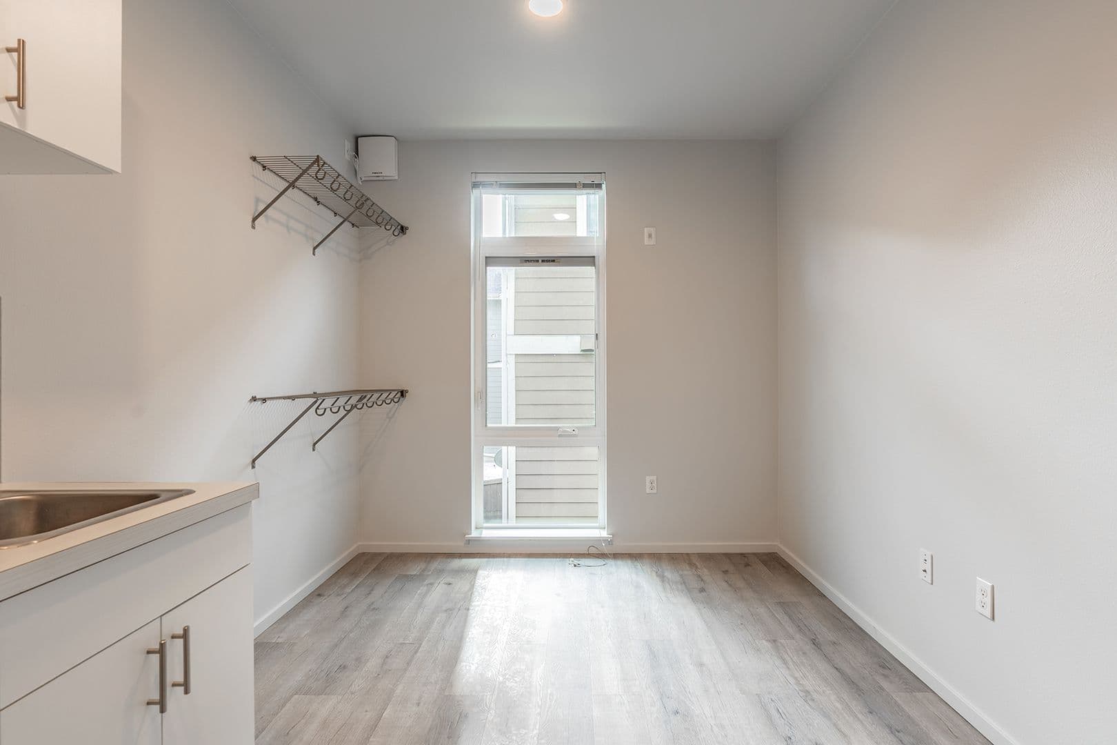 Seattle Apartment: 1806 23rd Ave