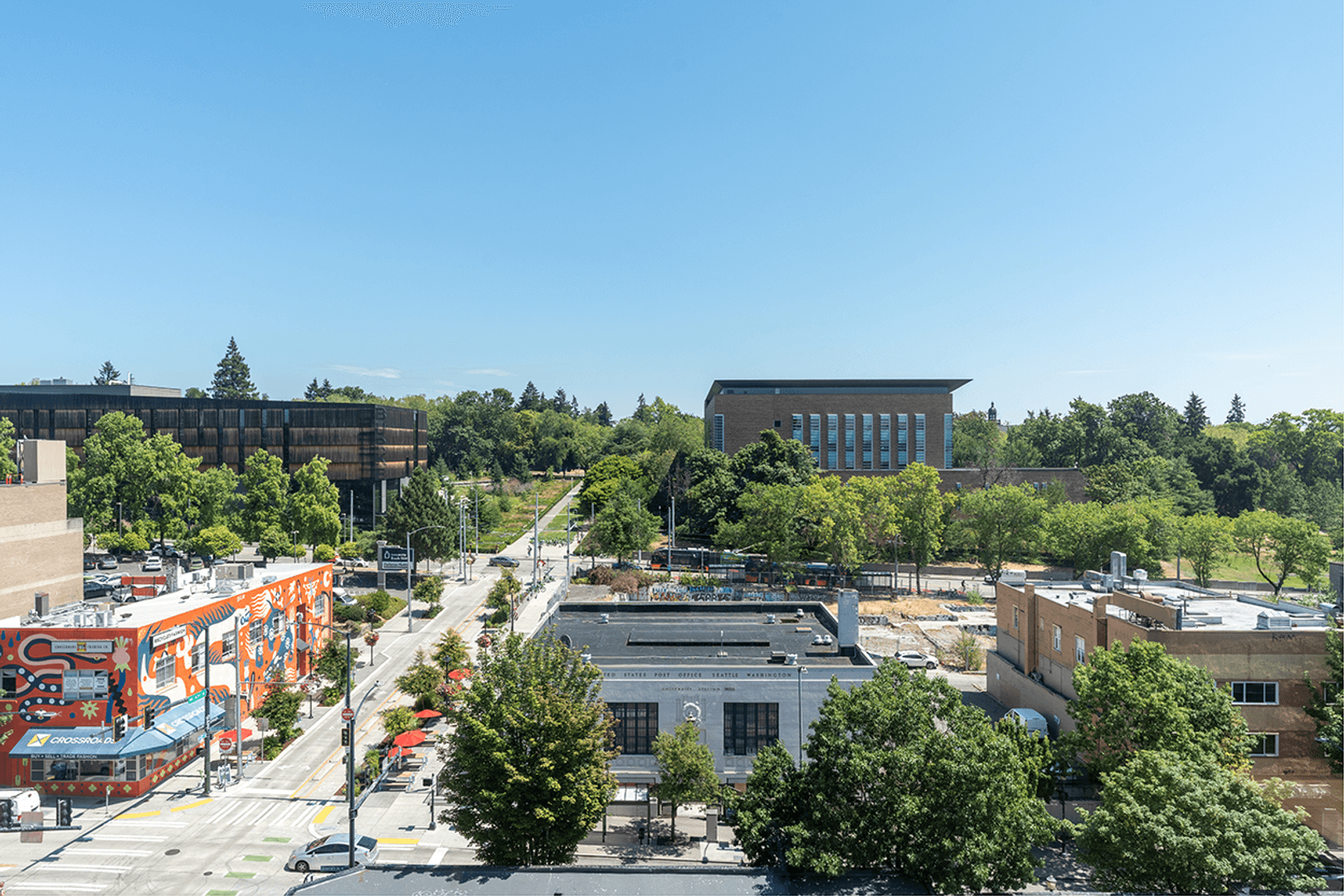Seattle Apartment: 1305 NE 43rd St