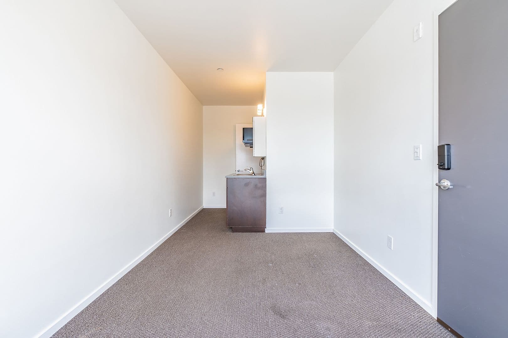 Seattle Apartment: 116 13th Ave East