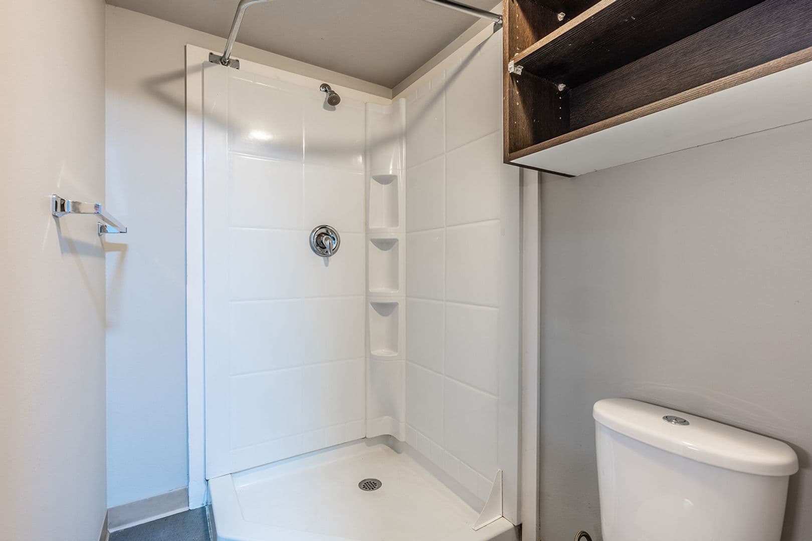 Seattle Apartment: 1715 NW 58th St