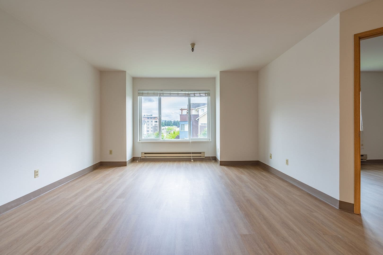Bellevue Apartment: 15750 NE 15th Street