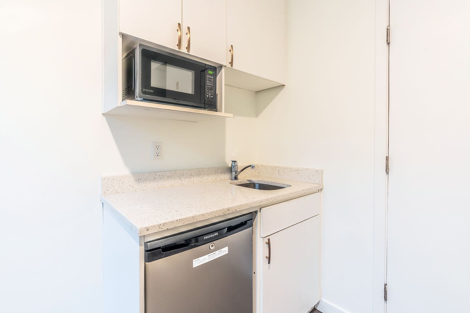 Seattle Apartment: 200 10th Ave E