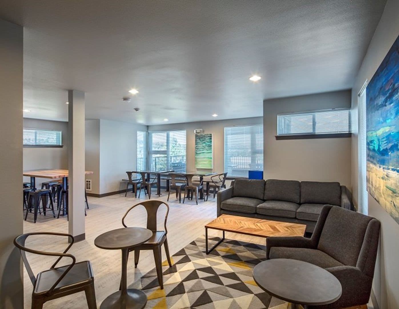 Seattle Apartment: 2820 Eastlake Ave E