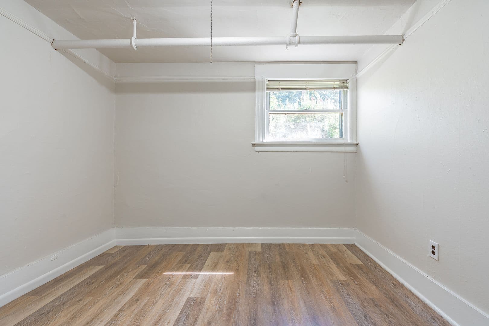 Seattle Apartment: 1625 E Madison St