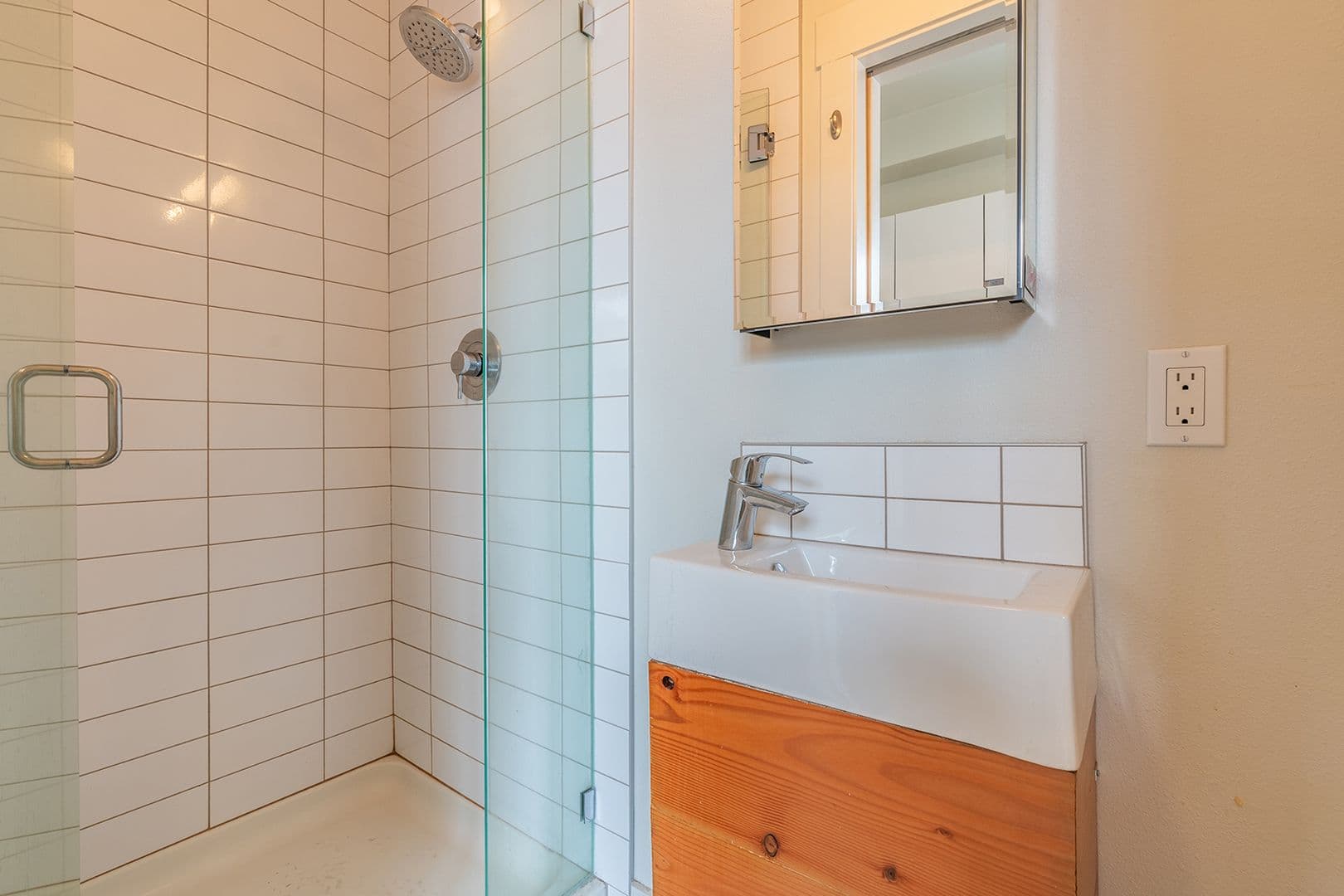 Seattle Apartment: 1722 Summit Ave