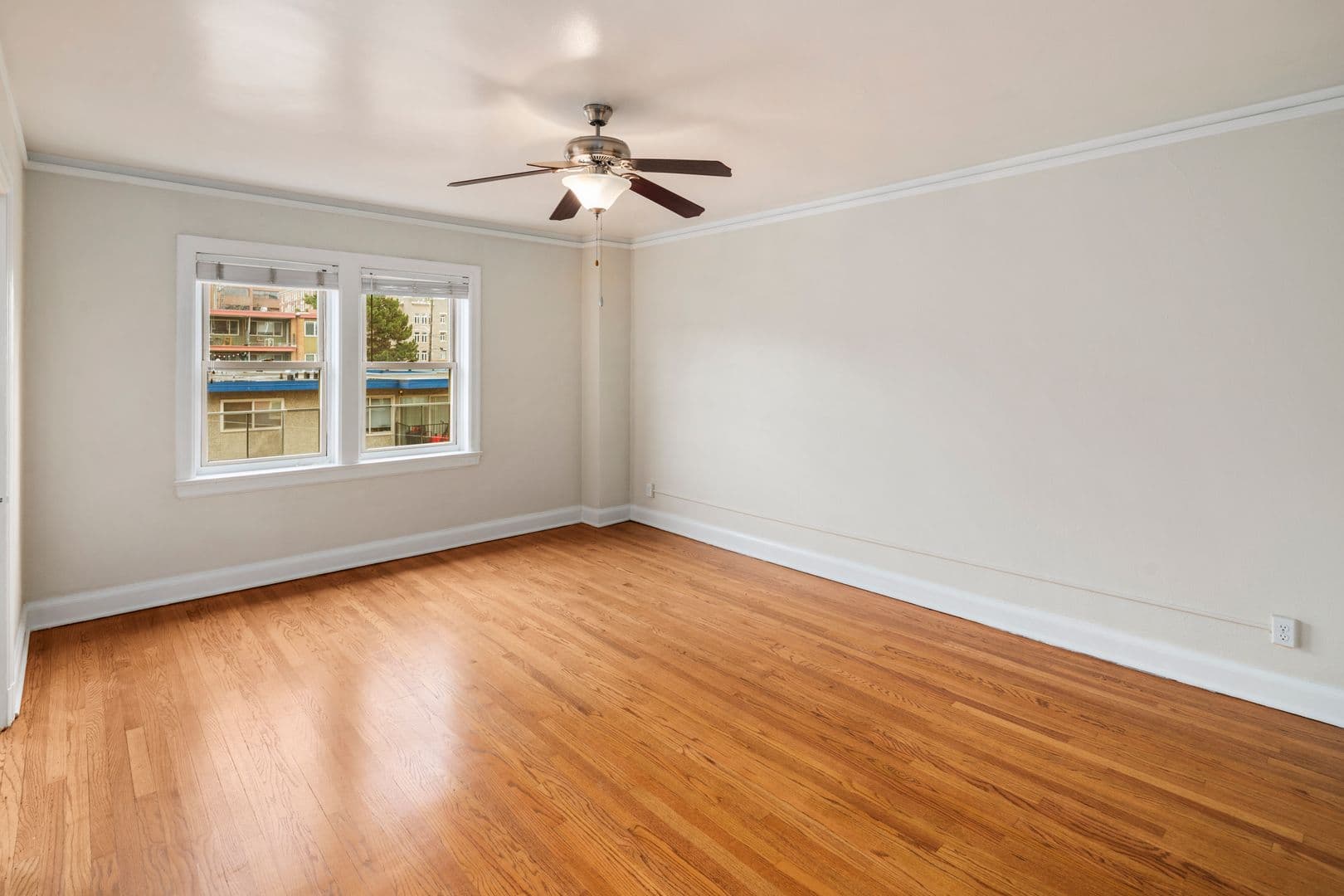 Seattle Apartment: 1705 Belmont Ave