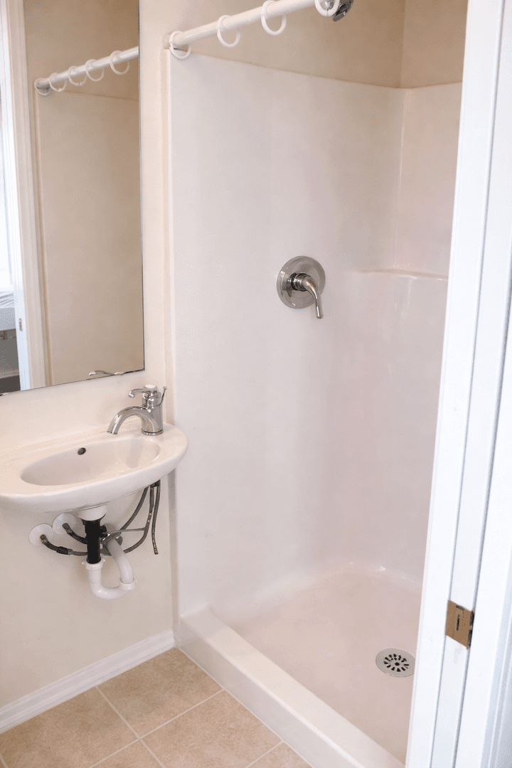 Seattle Apartment: 216 23rd Ave E