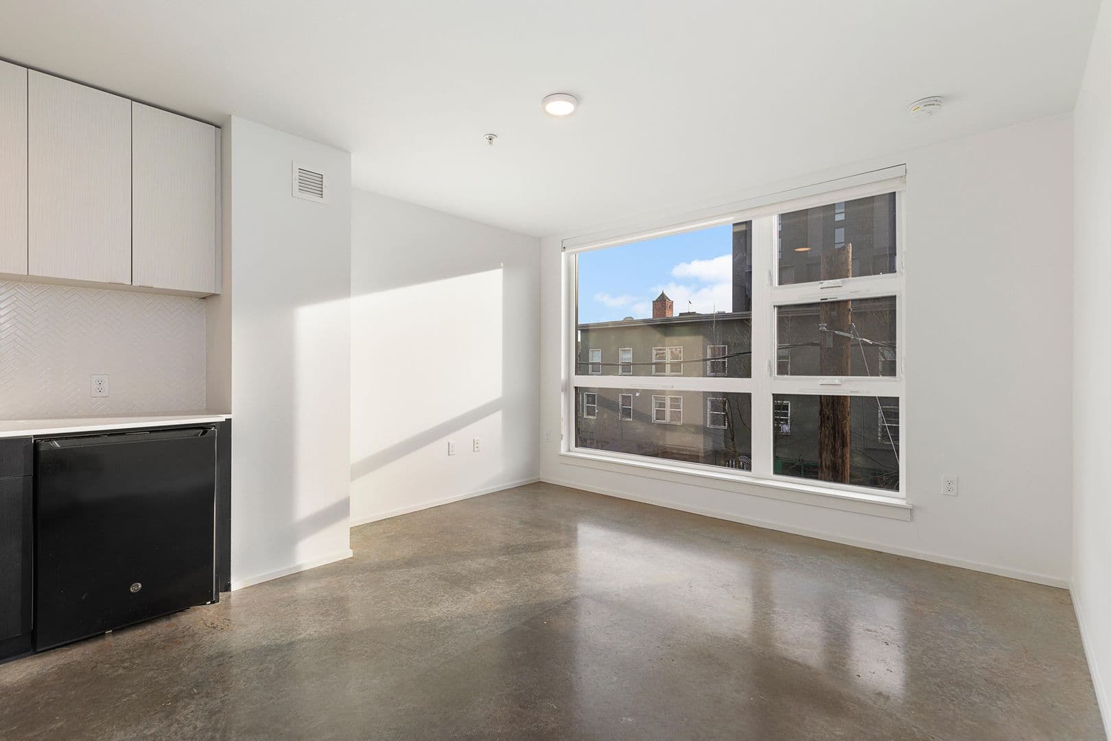 Seattle Apartment: 722 E Pike St