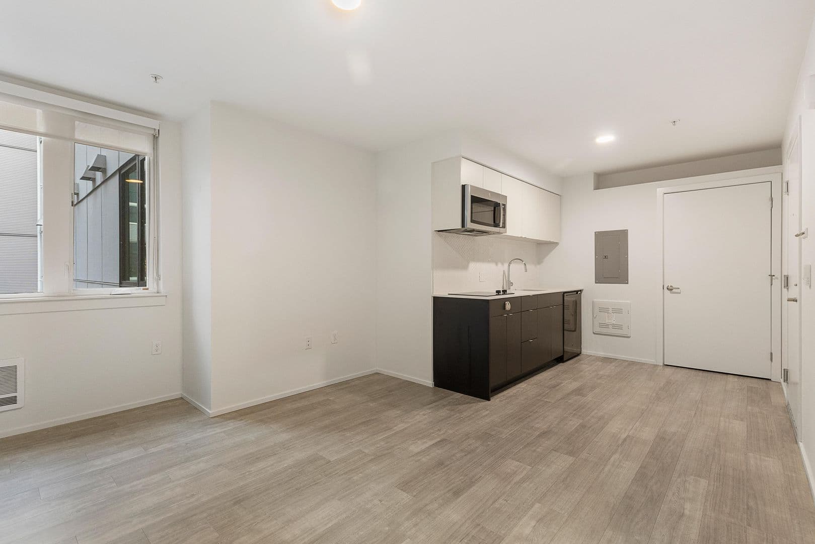 Seattle Apartment: 722 E Pike St