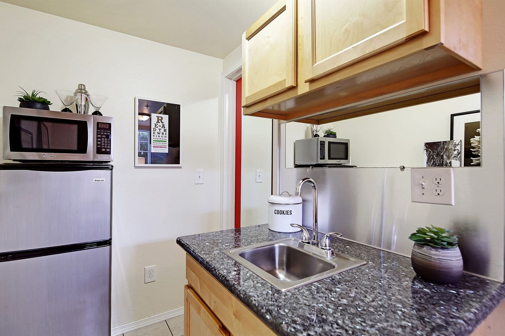 Seattle Apartment: 1304 E John St