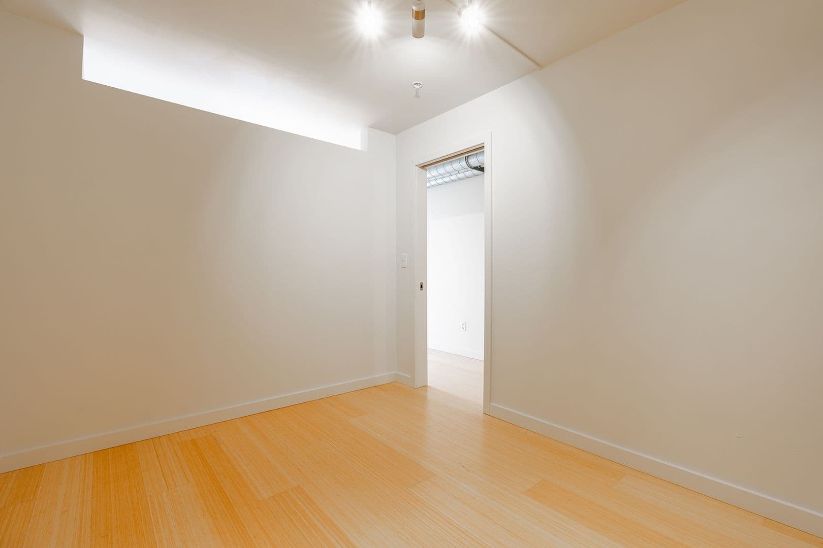 Seattle Apartment: 2217 3rd Ave