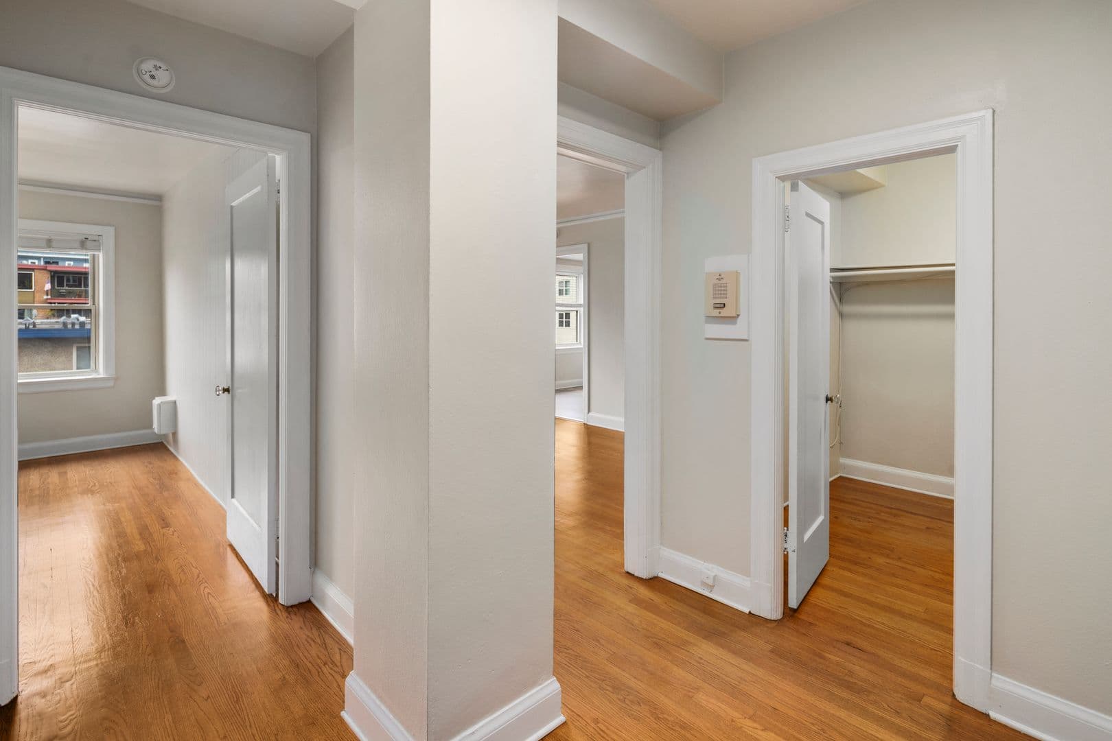 Seattle Apartment: 1705 Belmont Ave