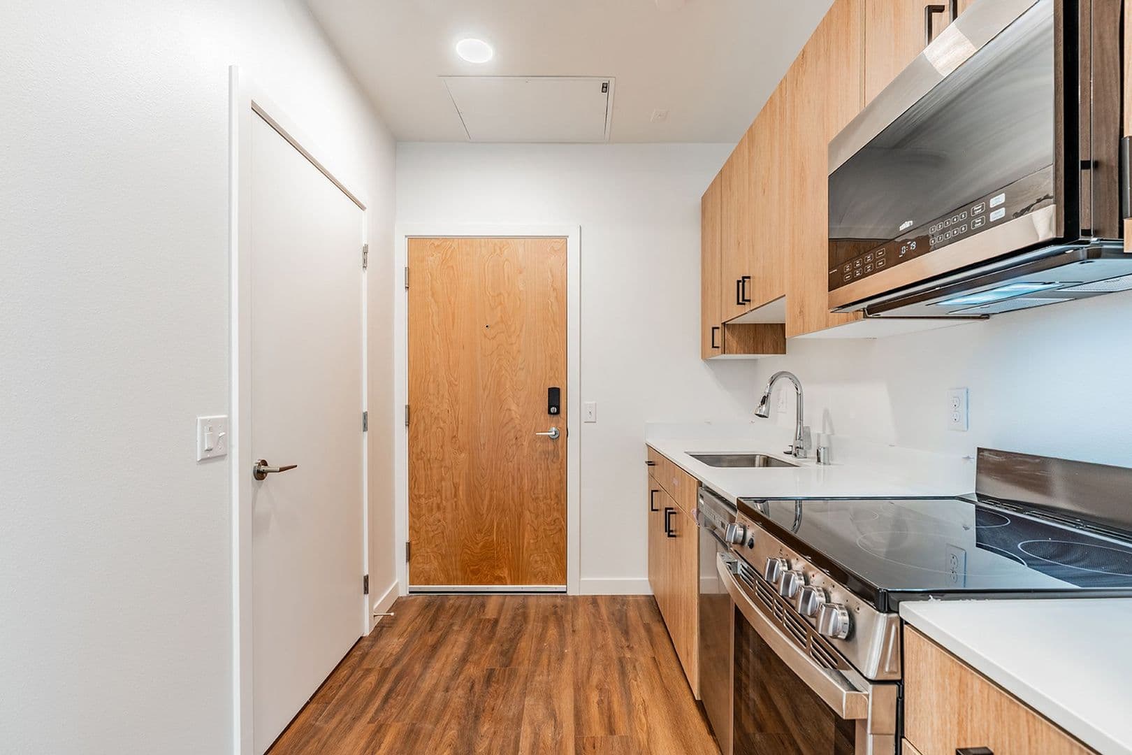 Seattle Apartment: 7324 Martin Luther King Jr Way S