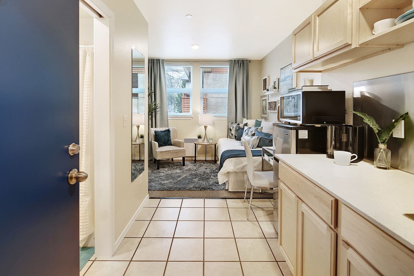 Seattle Apartment: 10610 Meridian Ave N
