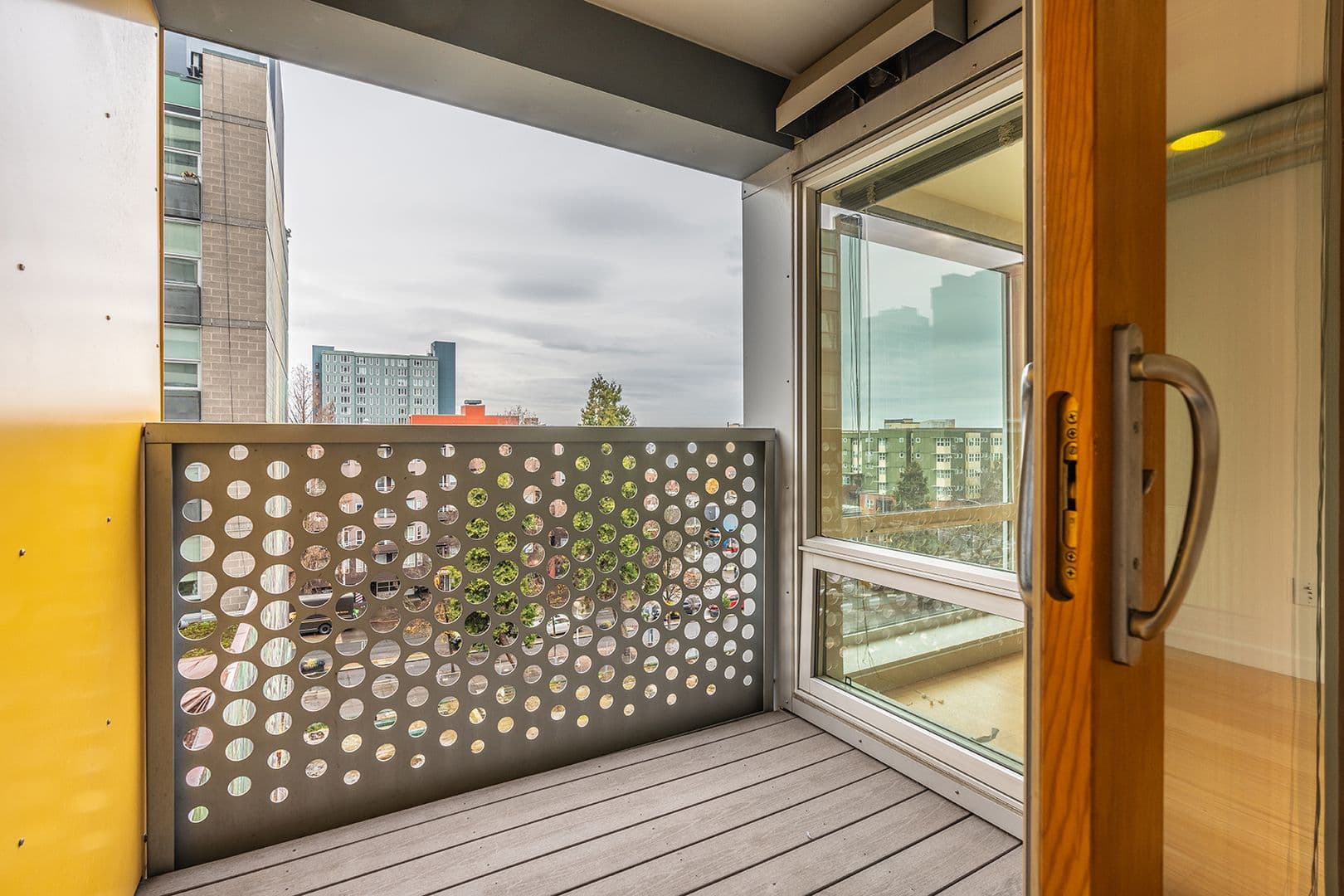 Seattle Apartment: 2217 3rd Ave