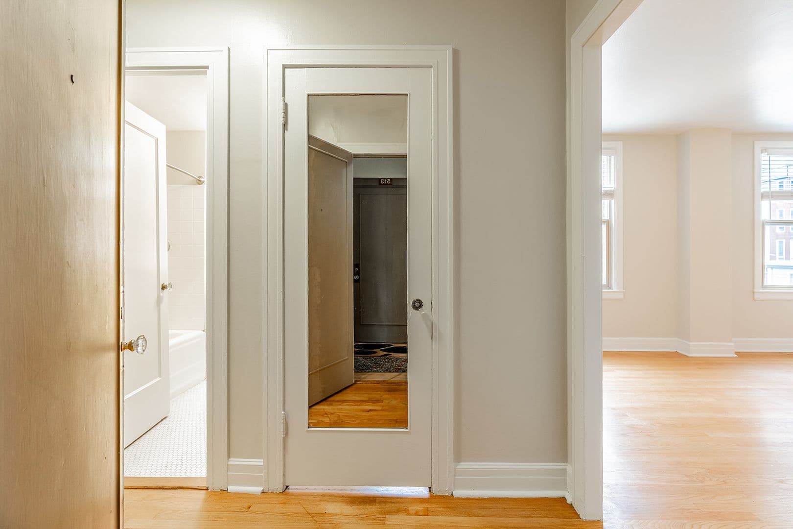 Seattle Apartment: 1330 Boren Ave