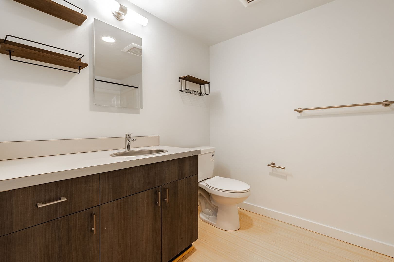 Seattle Apartment: 2217 3rd Ave