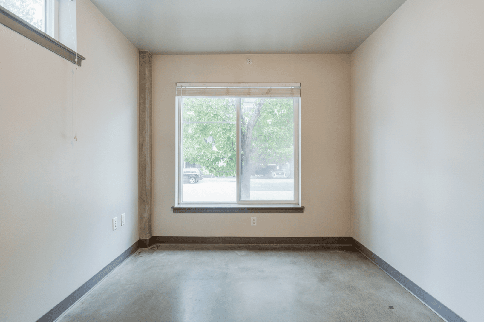 Seattle Apartment: 2820 Eastlake Ave E