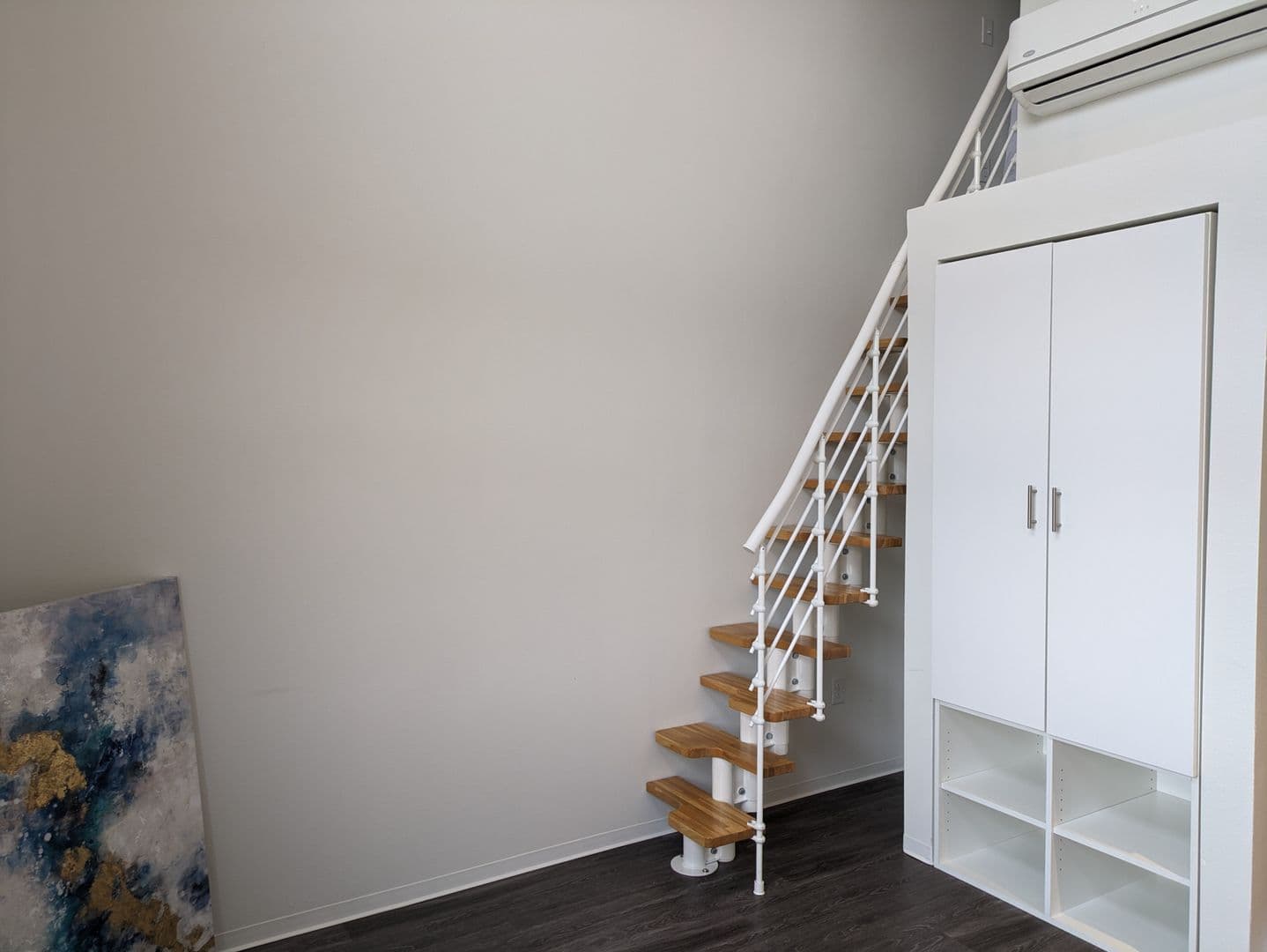 Portland Apartment: 1075 NW 16th Ave