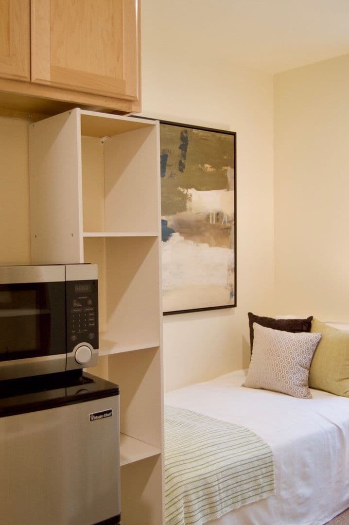 Seattle Apartment: 5611 17th Ave NW
