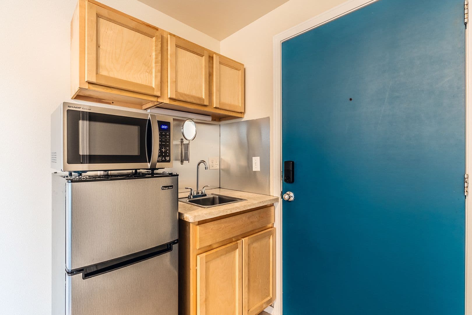 Seattle Apartment: 310 17th Ave S
