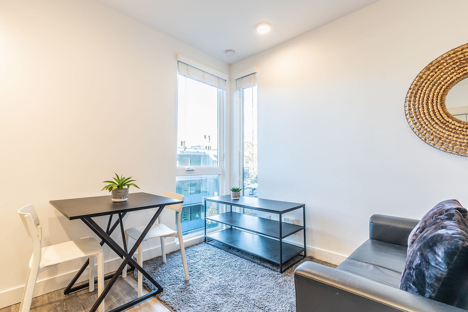 Seattle Apartment: 120 10th Avenue East