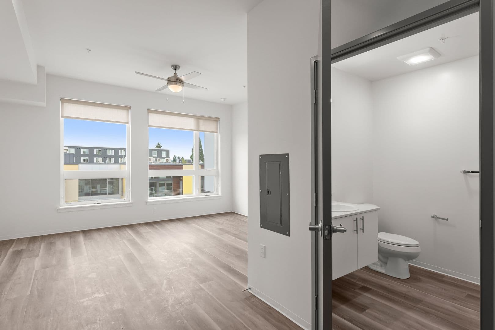 Portland Apartment: 5460 N Interstate Ave