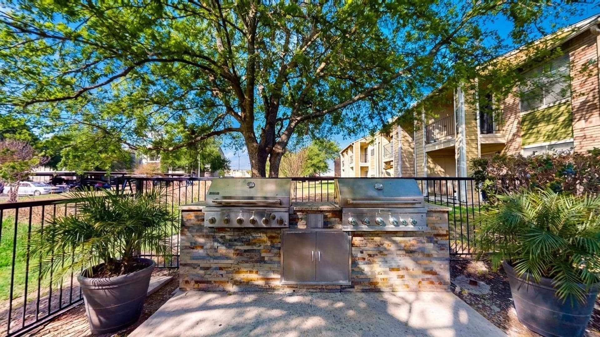 San Antonio Apartment: 3600 Eisenhauer Road