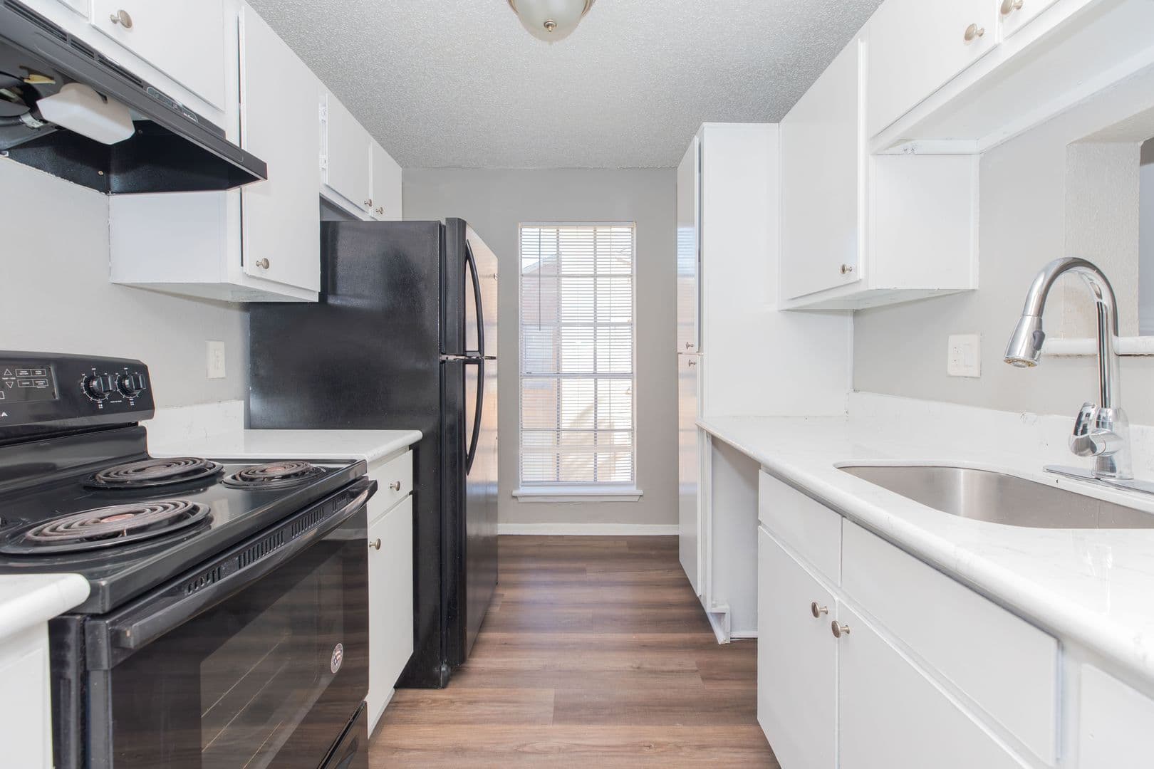 Houston Apartment: 9401 Coventry Square Dr.